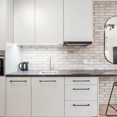 Dwie Motlawy Luxury With Stunning View In Old Town By Renters 아파트