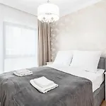 公寓 Dwie Motlawy Luxury With Stunning View In Old Town By Renters *