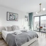 Dwie Motlawy Luxury With Stunning View In Old Town By Renters *