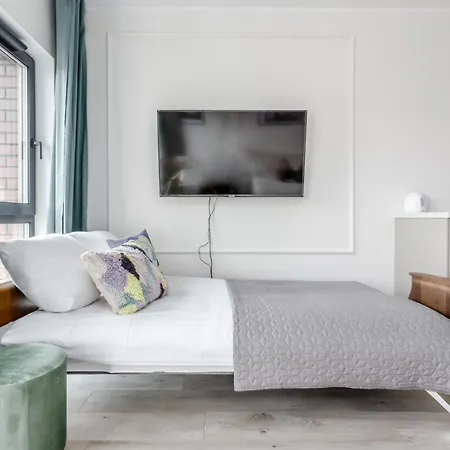 Apartment Dwie Motlawy Luxury With Stunning View In Old Town By Renters Gdansk