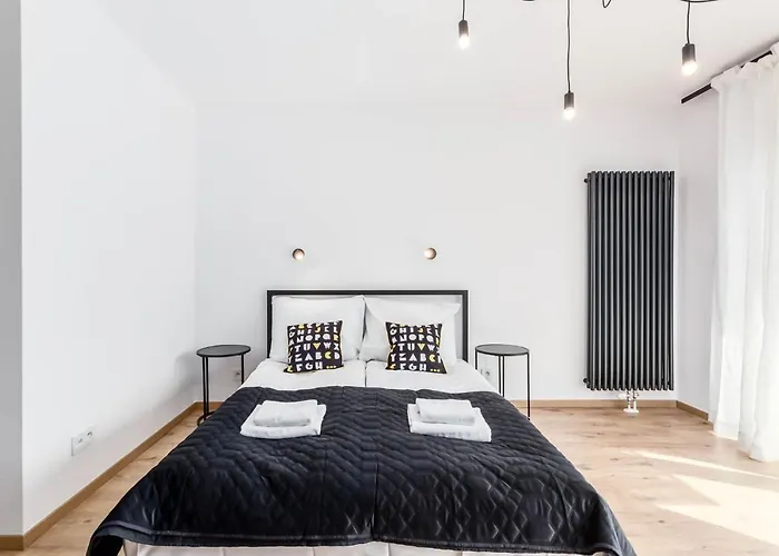 Апартаменты Dwie Motlawy Luxury With Stunning View In Old Town By Renters Гданьск