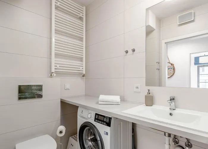 Dwie Motlawy Luxury With Stunning View In Old Town By Renters Апартаменты *